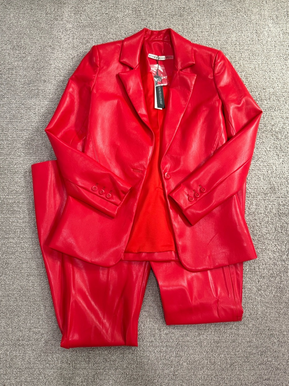 NEW ALICE + OLIVIA Red Fitted Vegan Leather Blazer Suit - Picture 5 of 15